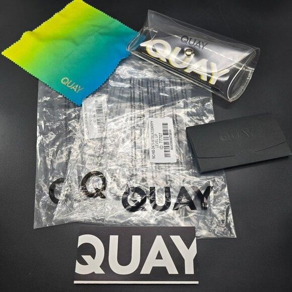 Quay Clear Glasses Case With Rainbow Cloth & Accessories VR1028 - Picture 4 of 4